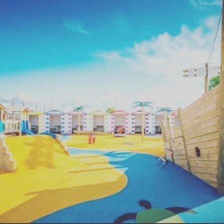 Static Caravan Marine Holiday Park Rhyl Exterior photo